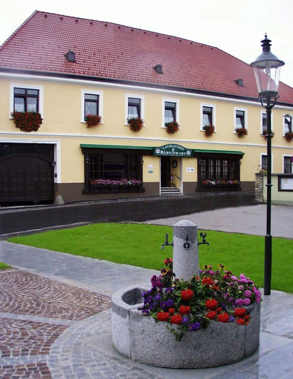 Landgasthof Barenwirt Petzenkirchen ภายนอก รูปภาพ